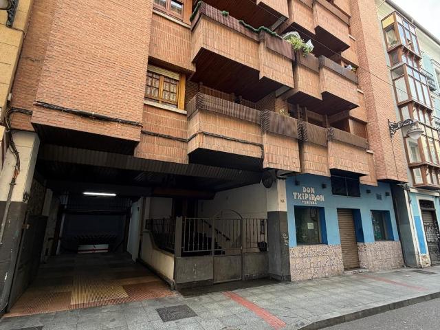 PLAZA GARAJE MACIAS PICAVEA
