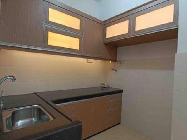 Plaza Medan putra condo freehold bandar menjalarakepong 1 carpark