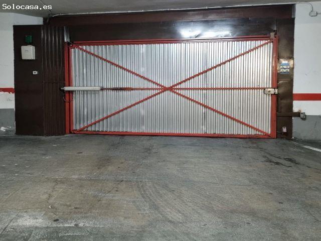 Plaza para coche mediano