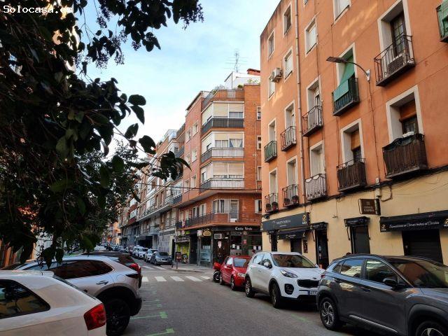 Plaza para coche mediano en Prosperidad