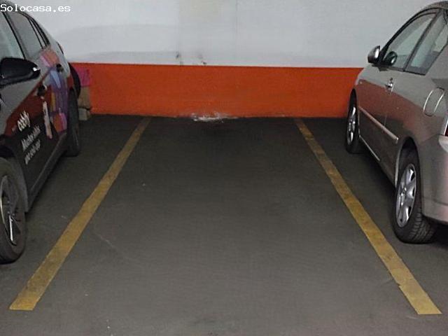 Plaza para coche grande