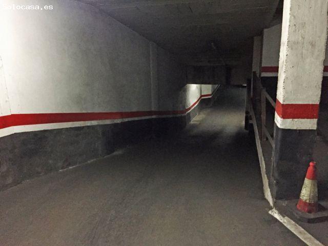 Plaza párking para coche pequeño