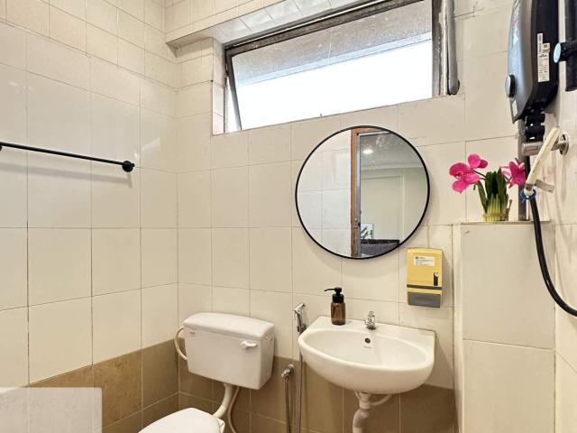 Plaza Rakyat MRT Station! Private Room with Bathroom Rent in Pudu