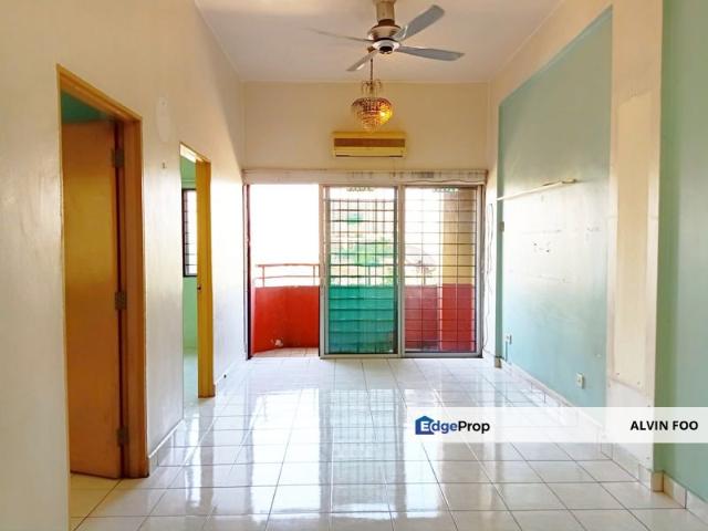 Plaza Sinar Apartment