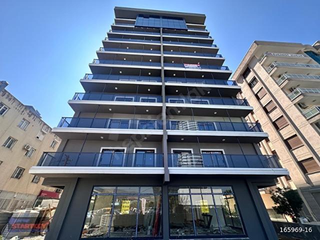 Plazalar Bölgesi Çift Cephe 165 m Sıfır Kiralık Dükkan