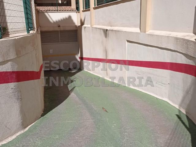 PLAZAS DE GARAJE RESIDENCIAL LOS ROBLES
