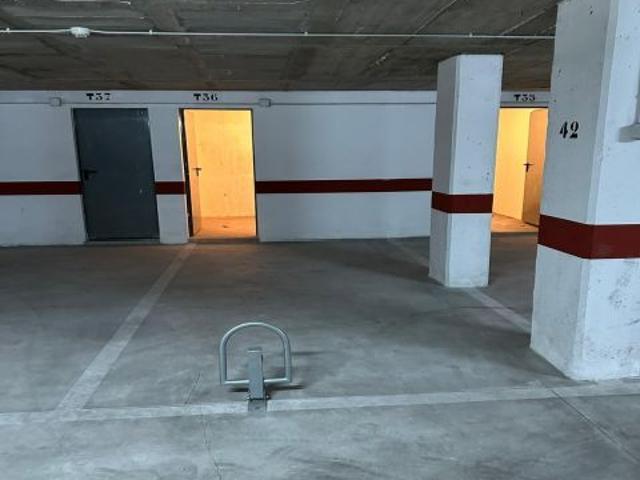PLAZAS DE PARKING Y PLAZAS CON TRASTERO INCLUIDO