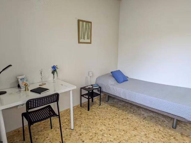Plaça de les Corts Valencianes, Moncada, Valencian Community 46113