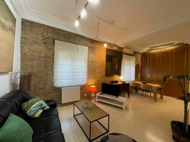 Plaça de Manises, Valencia, Valencian Community 46003