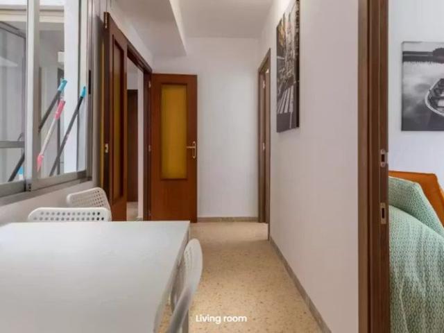 Plaça del Dramaturg Faust Hdez. Casajuana, Valencia, Valencian Community 46003