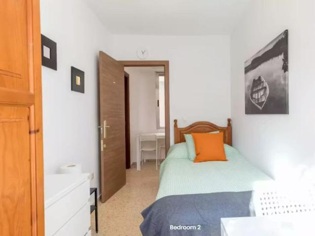 Plaça del Dramaturg Faust Hdez. Casajuana, Valencia, Valencian Community 46003