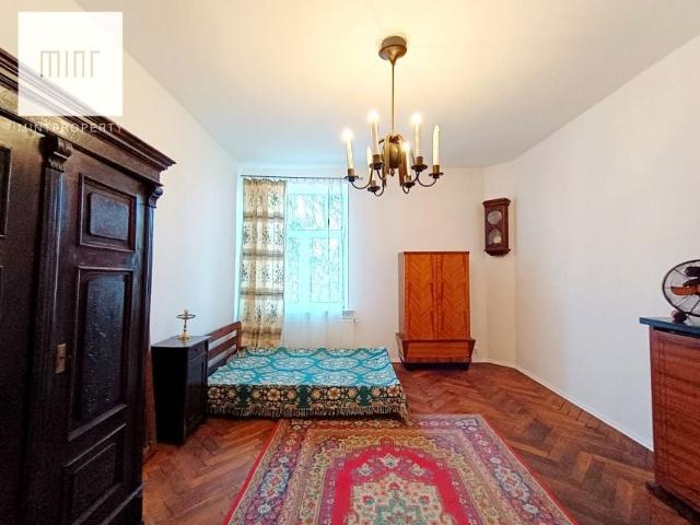 Plac na Groblach 89 m², Kraków