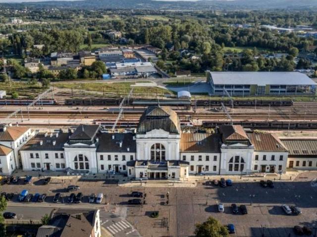 Plac Dworcowy 907 m², Tarnów