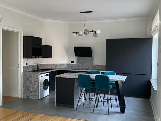 Place Brugmann – Bright 1 Bedroom Apartment – 70 m²