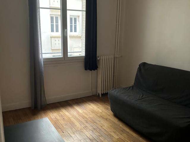 Place de Clichy / Batignolles Studio 21m2
