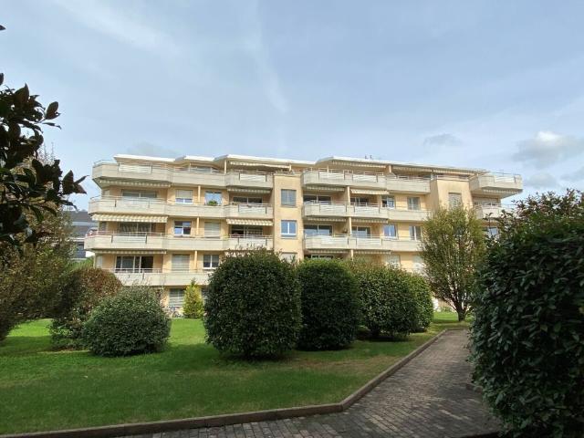 Place de parc extérieure