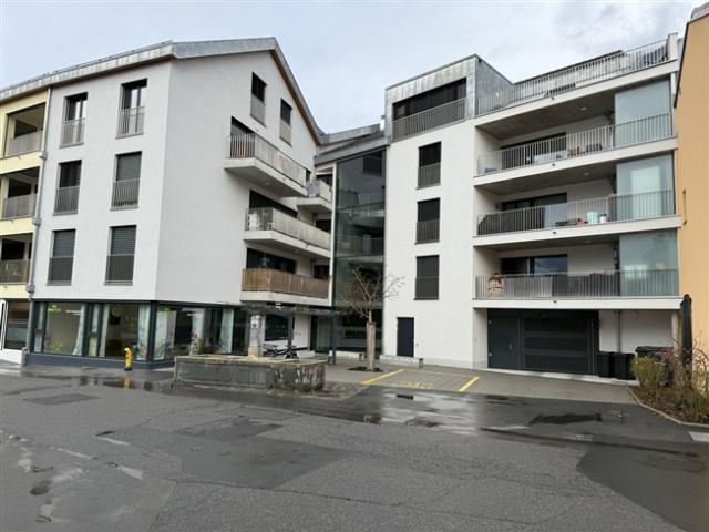 Place de parc souterraine à louer à Aigle