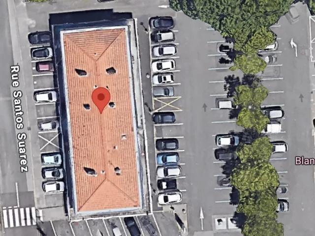 Place de parking aérienne