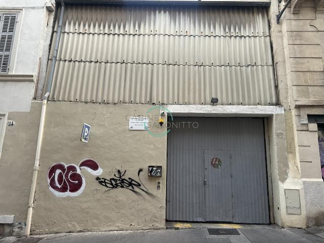 PLACE DE PARKING CAMAS