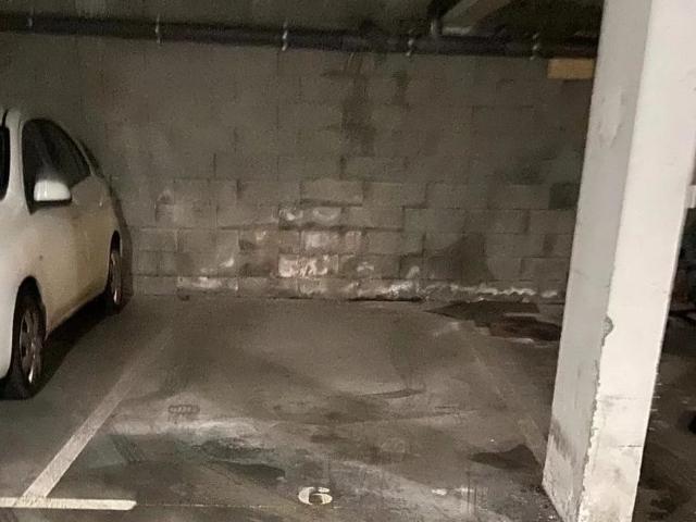 Place de parking rue Job