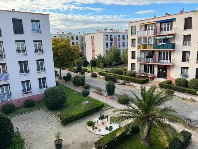 PLACE DE PARKING ST ASSISCLE