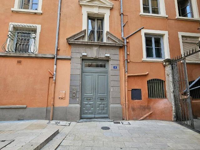 Place des Capucins un appartement qui vous surprendra !