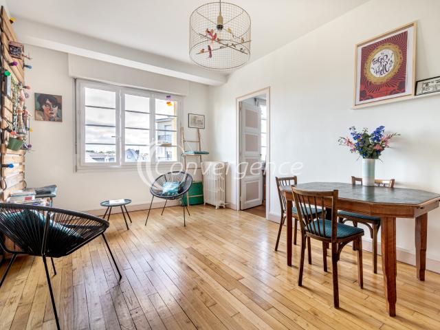 Place des Charentes, 2 ou 3 chambres