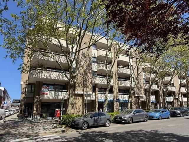 Place Dumon beautiful 2 bed. apt. with terraces and garage
