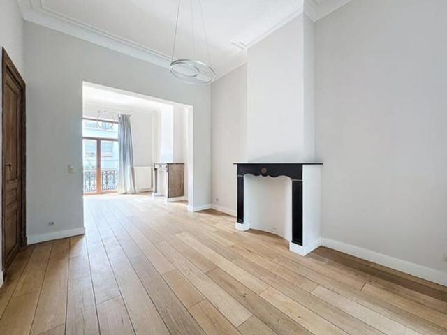 Place Keym: charming 4 Bedroom Home with Lovely Garden