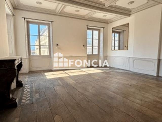 Place royale appartement d'exception