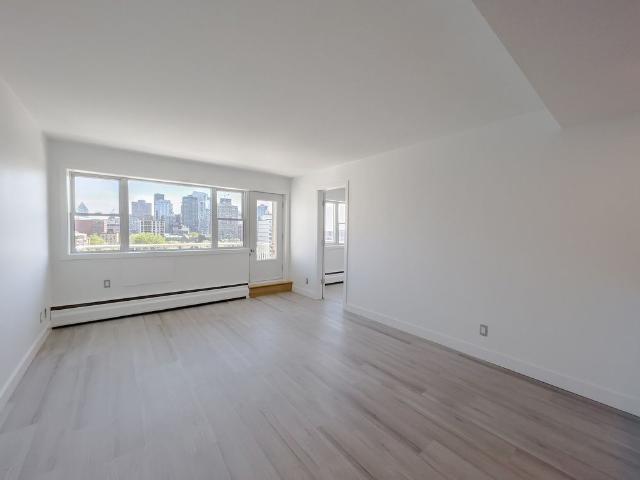 Place Sussex I Affordable Apartments in Downtown Montreal I Walking distance to Metro Station