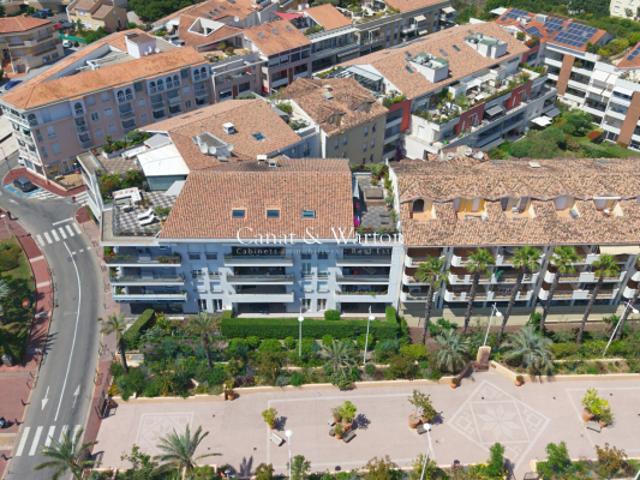 Plage au bout de la rue: Appartement 3 pièce s 75 m2 avec garage