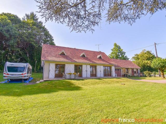 Plain Pied avec dépendances et plus de 3000m² 143m² Masseret