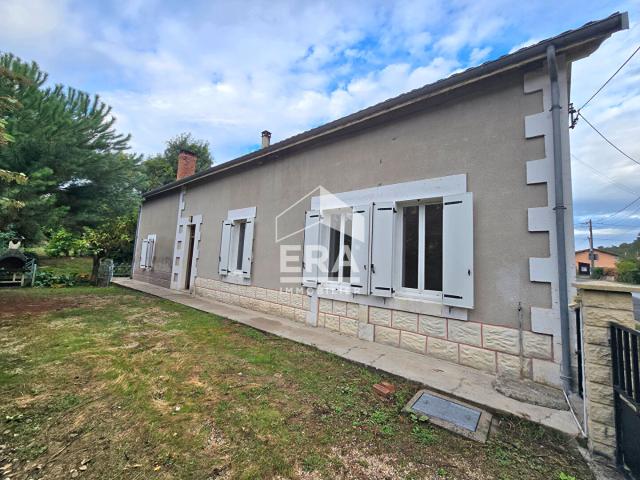 Plain pied de charme avec source naturelle et fort potentiel