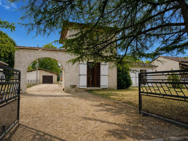 Plain pied de 116 M² 4 chambres, et garage