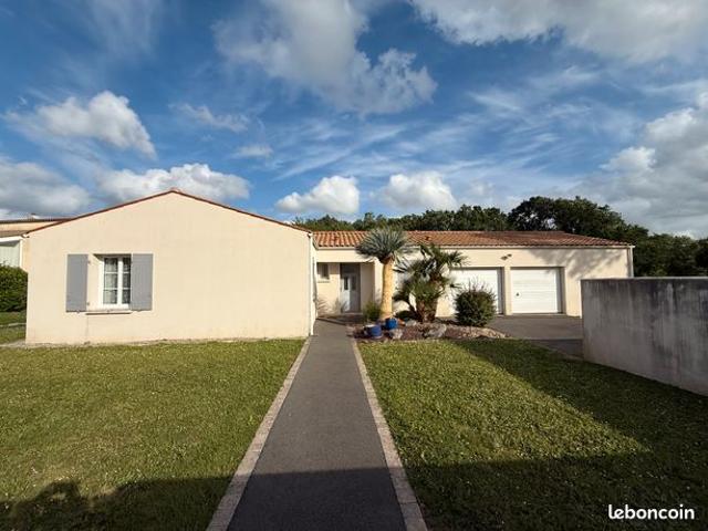 PLAIN PIED de 2015 Village tous commerces