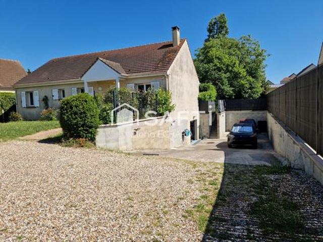 Plain pied familial avec grande terrasse et sous sol total à Magnanville !