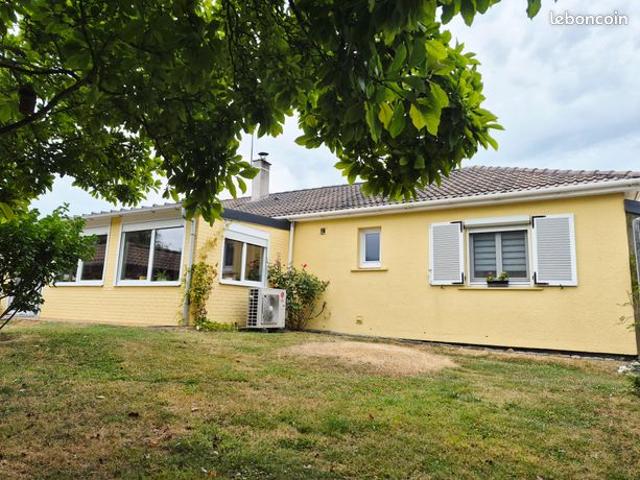 Plain pied individuel 120m², 3chambres, terrain de 1429m², car port et stockage 55m²