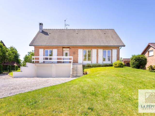Plain pied individuel d’exception sur 1600 m2 Sous sol complet Environnement privilégié