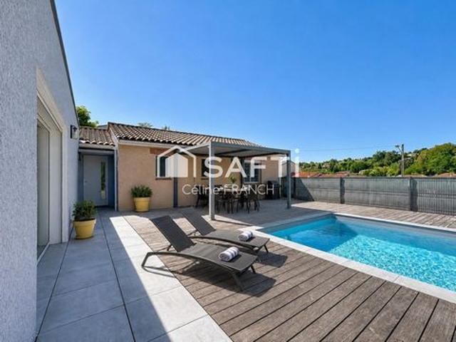 PLAIN PIED, PISCINE ET VUE COTEAUX