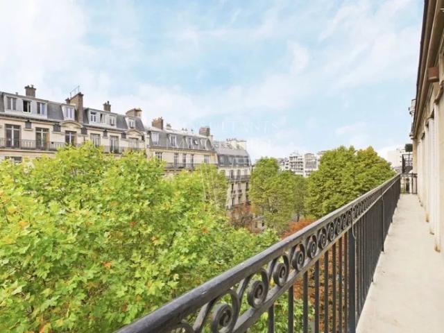 PLAINE MONCEAU. QUATRE CHAMBRES PARFAIT ÉTAT
