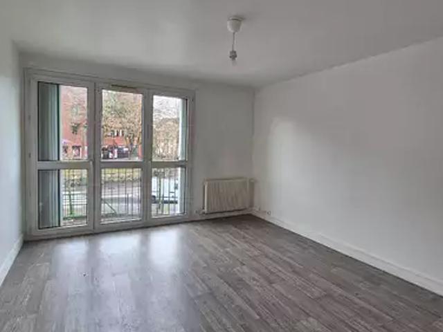 Plaisir 78370 Location appartement 3 pièces t3 cave parking