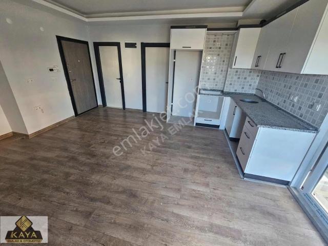 Çıplaklı Mahallesi Has Üni Ye Yürüme Mesafesinde 1+1 55 M2
