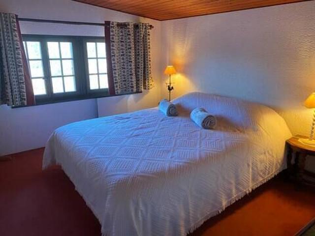 PLAMBUIT Detached house with garden for rent