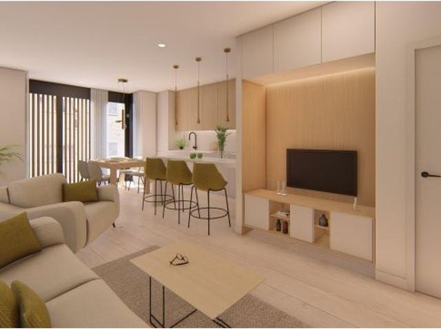 Planta baja a estrenar con gran patio pisable