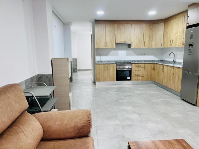 PLANTA BAJA A ESTRENAR ZONA PLAZA BARCELONA