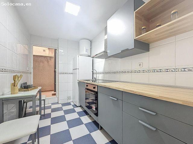 Planta baja amplia y para entrar a vivir en Nou San Blas, con patio y muy cerca del centro de Alican