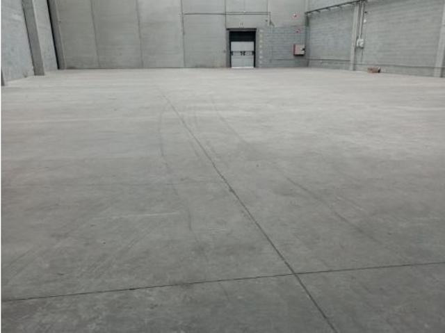 Planta baja bien comunicada!