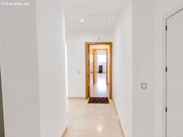 PLANTA BAJA CON 102 M² DE JARDÍN PRIVADO Y ACCESO DIRECTO A PISCINA EN