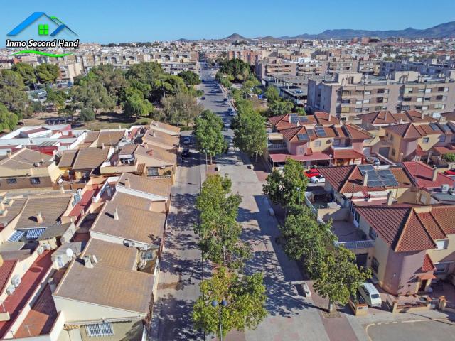 PLANTA BAJA CON COCHERA Y TERRAZA SOLO PARA ESTUDIANTES
